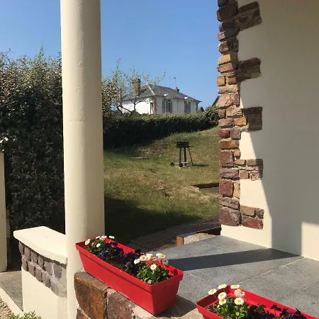 Le Varaville: Maison A 30 Metres De La Mer Dom wakacyjny *